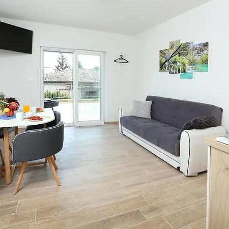 Dragi With Pool, Sauna, & Whirlpool Apartment