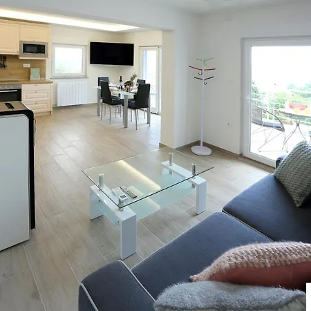 Apartment Dragi With Pool, Sauna, & Whirlpool