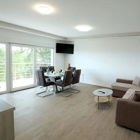 Apartment Dragi With Pool, Sauna, & Whirlpool Opatija