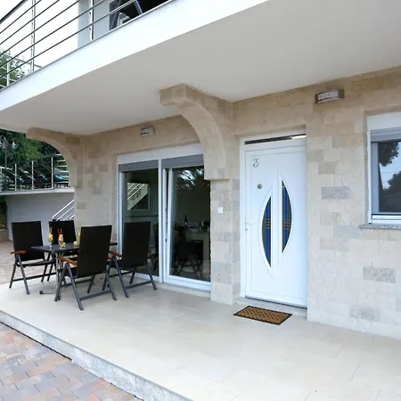 Dragi With Pool, Sauna, & Whirlpool Apartment *