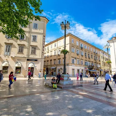 Dragi With Pool, Sauna, & Whirlpool Apartment