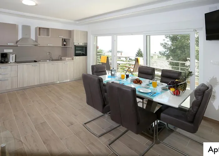 Dragi With Pool, Sauna, & Whirlpool Appartement