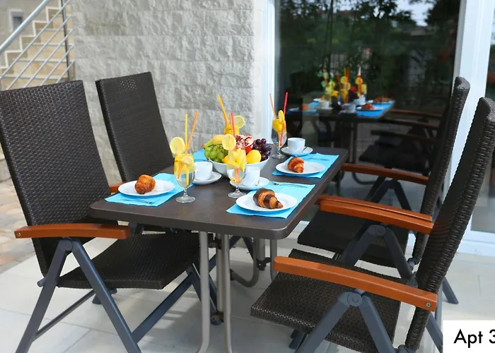 Dragi With Pool, Sauna, & Whirlpool Appartement Opatija