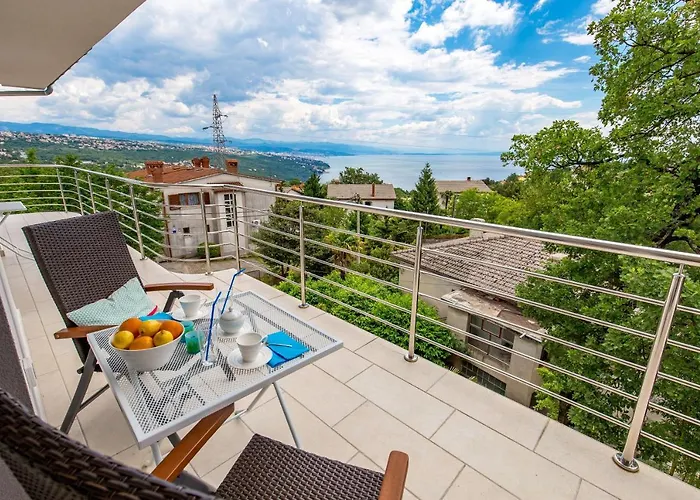 Dragi With Pool, Sauna, & Whirlpool Appartement Opatija