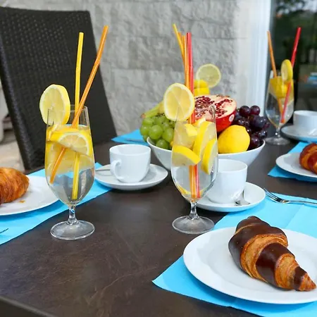 Dragi With Pool, Sauna, & Whirlpool * 奥帕提亚