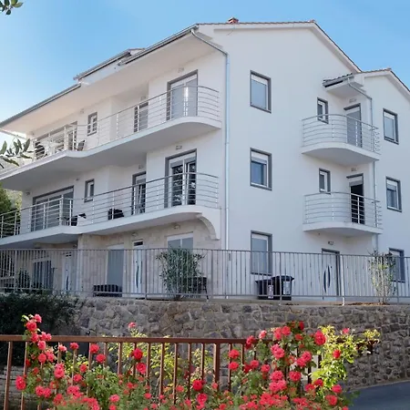 Dragi With Pool, Sauna, & Whirlpool Апартаменты Опатия