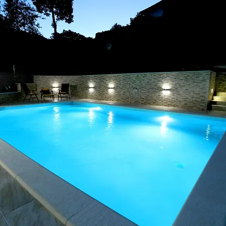 公寓 Dragi With Pool, Sauna, & Whirlpool 奥帕提亚