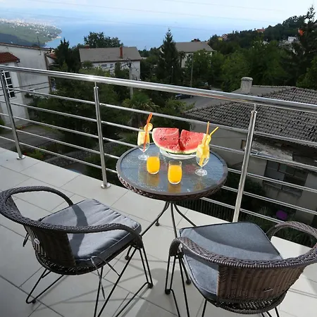 Dragi With Pool, Sauna, & Whirlpool 公寓