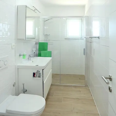 Dragi With Pool, Sauna, & Whirlpool Апартаменты Опатия