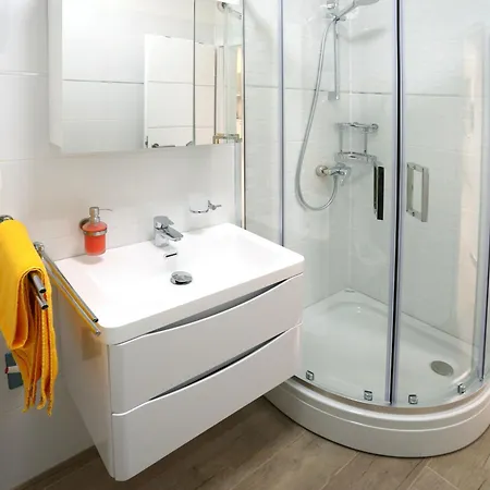 Dragi With Pool, Sauna, & Whirlpool 奥帕提亚