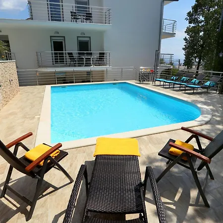 Dragi With Pool, Sauna, & Whirlpool Апартаменты