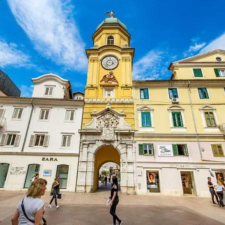 Dragi With Pool, Sauna, & Whirlpool Lejlighed *