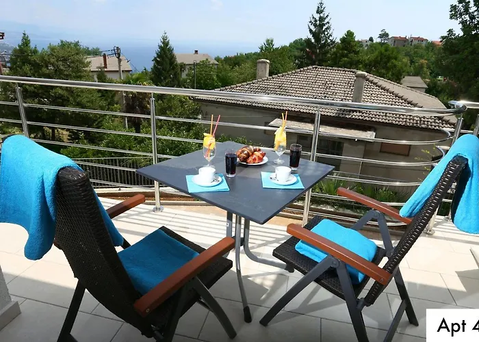 아파트 Dragi With Pool, Sauna, & Whirlpool 오파티아