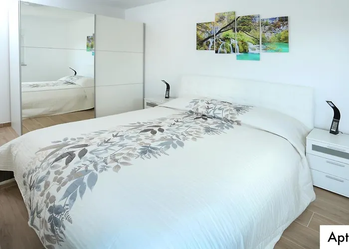 Dragi With Pool, Sauna, & Whirlpool