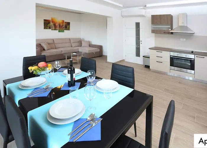 Dragi With Pool, Sauna, & Whirlpool * 오파티아