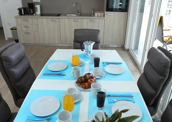 Dragi With Pool, Sauna, & Whirlpool * 오파티아