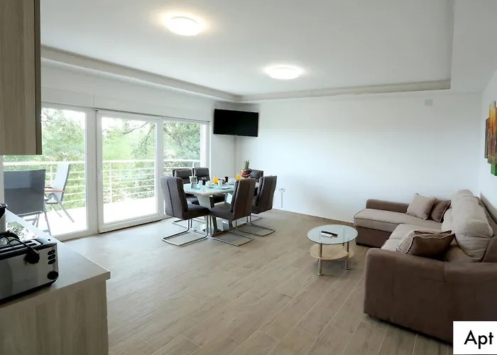 Apartment Dragi With Pool, Sauna, & Whirlpool Opatija