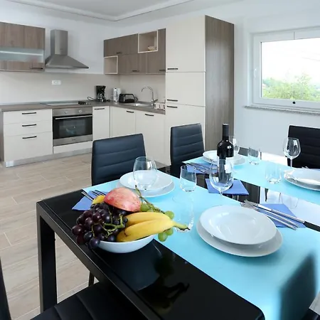 Dragi With Pool, Sauna, & Whirlpool * أوباتيا