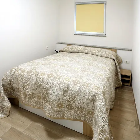 شقة Dragi With Pool, Sauna, & Whirlpool أوباتيا