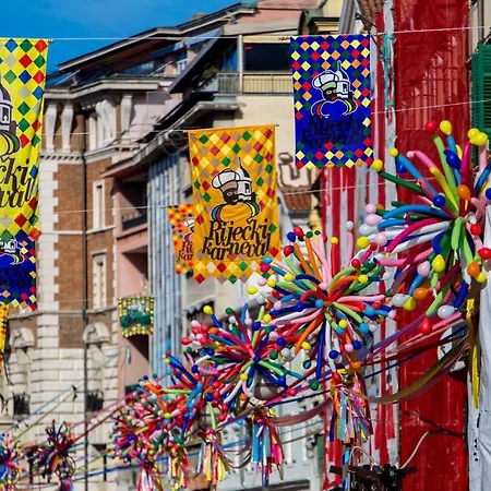 Dragi With Pool, Sauna, & Whirlpool *