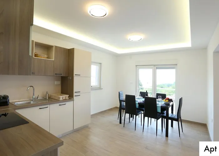 Dragi With Pool, Sauna, & Whirlpool Apartamento Opatija